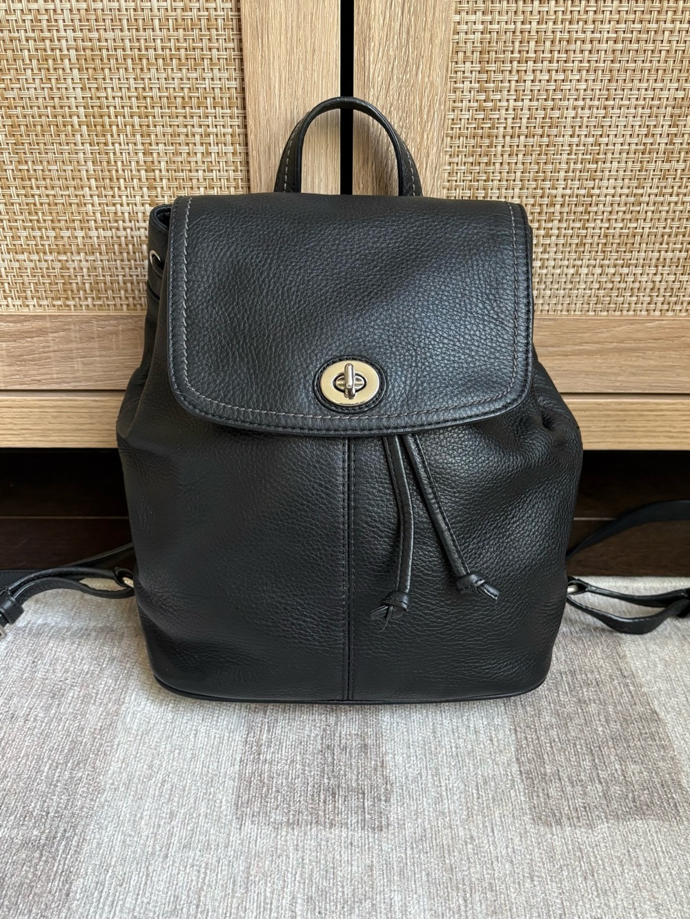 COACH Park Black Pebbled Leather Drawstring Turnlock Backpack Daypack F24385
